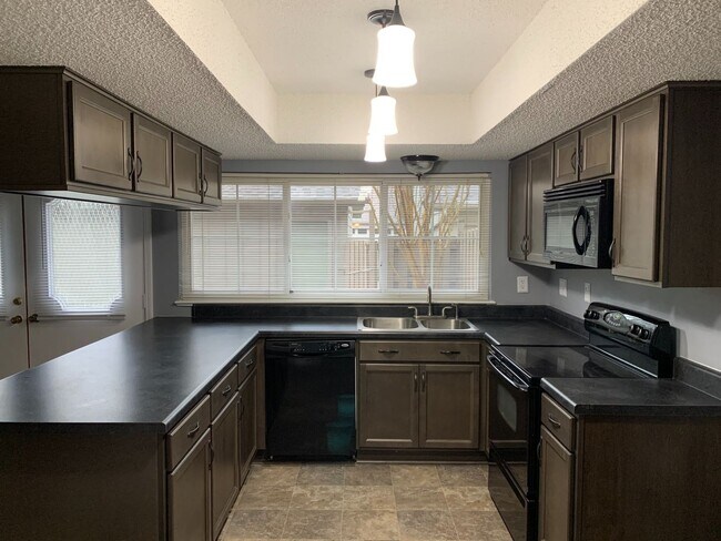 Photo - 3BD/2.5BA Hobbits Glen Condo in Germantown.