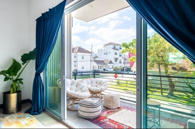 Photo - 1404 Goliad St