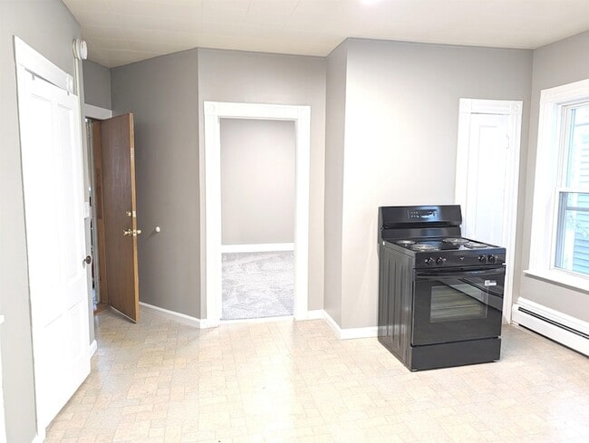 685 Massabesic St Unit 2