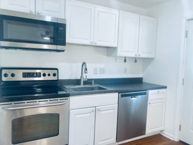 Photo - 18342 Clarke Rd