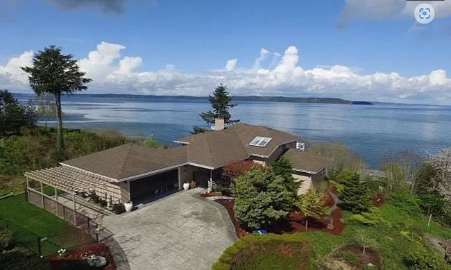 Building Photo - 3695 Sqft. Home with 180 degree Sound views!