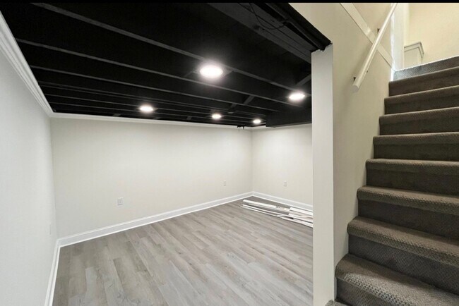 Photo - 113 E 37th Pl