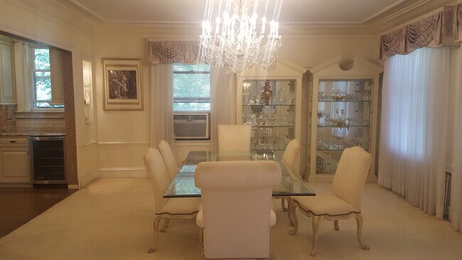 Photo - 6746 S Jeffery Blvd