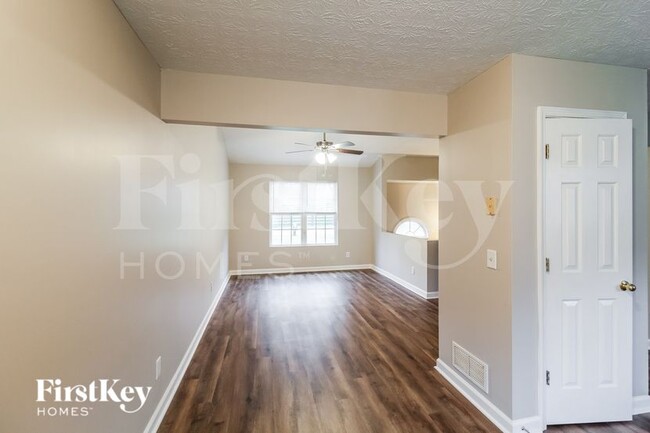 5648 Old Wilkie Rd