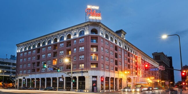 Building Photo - Broadway Palace Rental