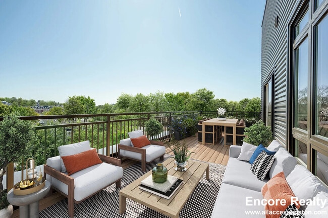 Photo - 817 Washington St