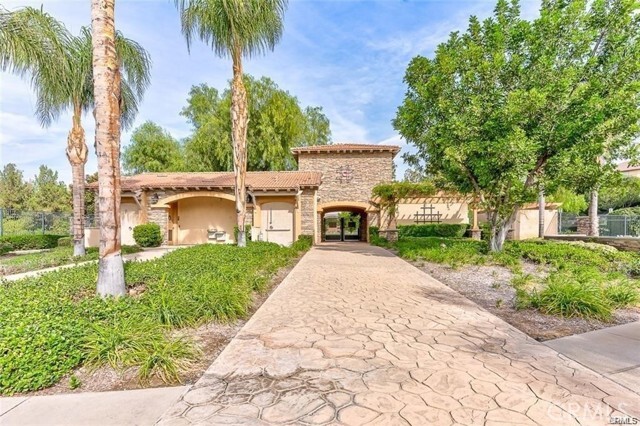 Photo - 3285 Ledgewood Cir