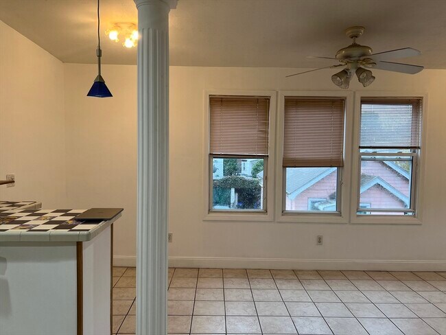 Photo - 21 Hamlet Pl Unidad 2