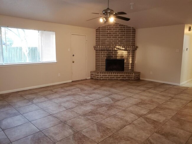 Photo - 1326 Blue Diamond Dr