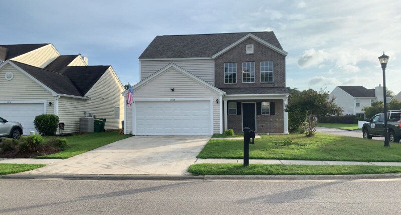 Photo - 2233 Blakers Blvd