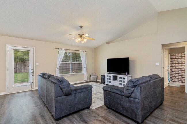 Photo - 2673 Shoni Dr