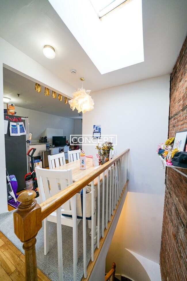 Photo - 168 Northampton St Unit 4