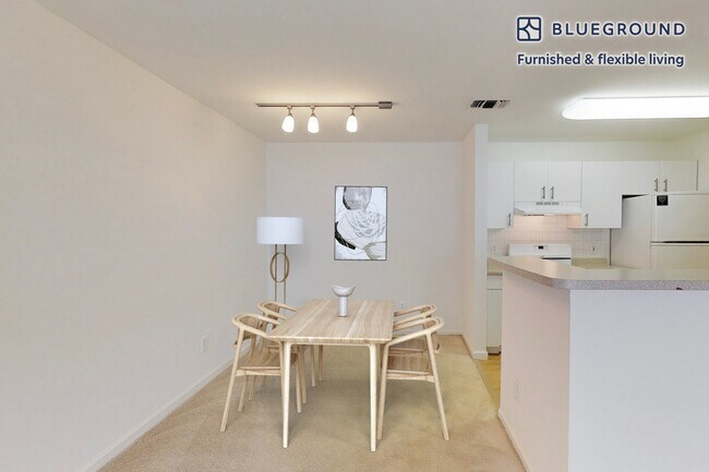 313 Avalon Cir Unit SI FL1-ID1227A