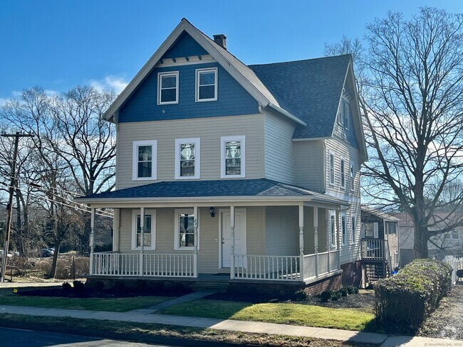 Building Photo - 23 E Main St Rental