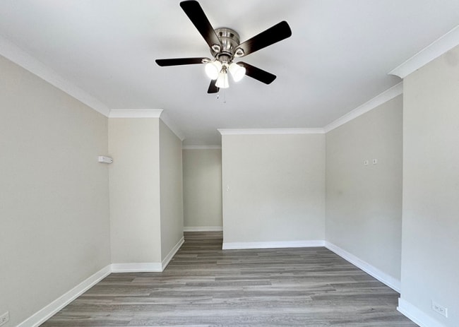 Photo - 1425 W Hutchinson St