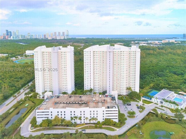 Photo - 14951 Royal Oaks Ln Unit 1001