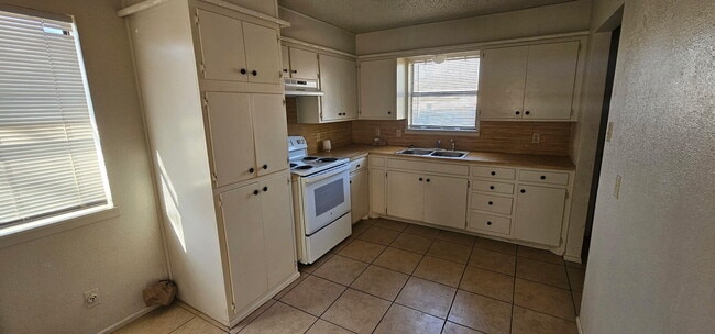 Photo - 2318 33rd St