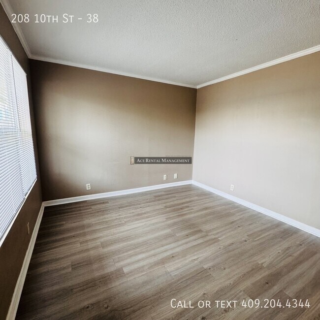 Photo - 208 S 10th St Unit 38