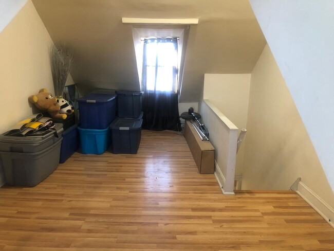 Photo - 924 Perry St Apartment Unit 8910d41d-0e4e-11eb-9ba0-024e14449321