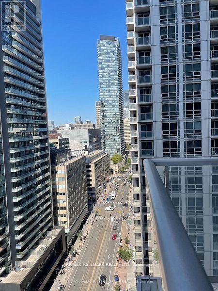 Photo - 761 Bay St. Unité 2012