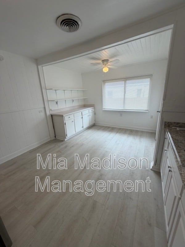 Photo - 2319 E 42nd St