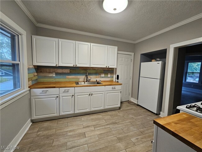 Photo - 3234 Euclid Heights Blvd Unit Upper