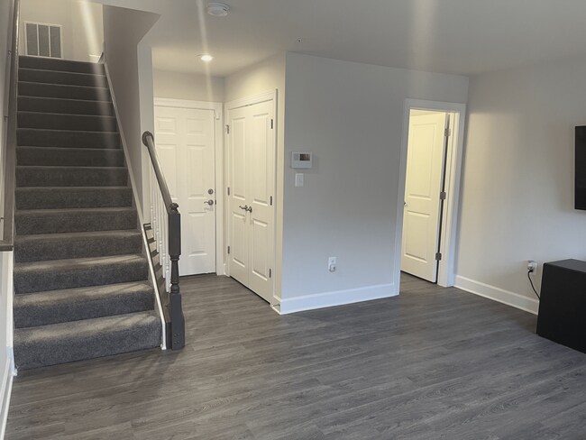 Photo - 307 Phoenix Dr