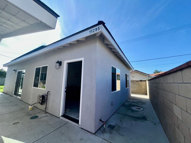 Building Photo - Newly Built 2 Bed, 2 Bath ADU for Rent Utilities Included