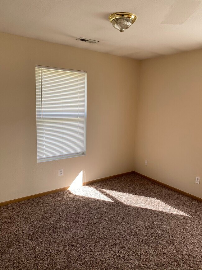 Bedroom - 107 S Walker St Townhome