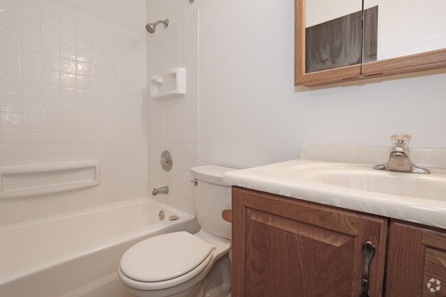 2BR, 1BA - 944 SF