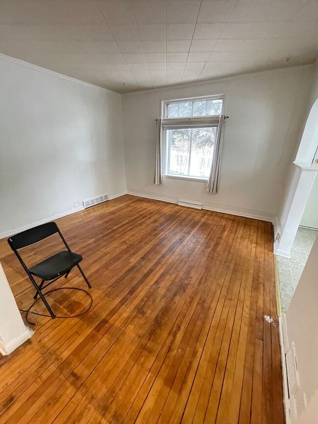 Photo - 1302 W 1st St Unit 1 (Lower)