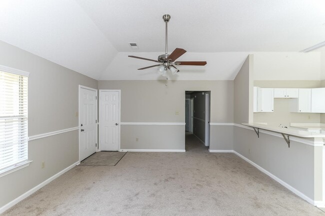 Photo - 4072 Angelace Dr N