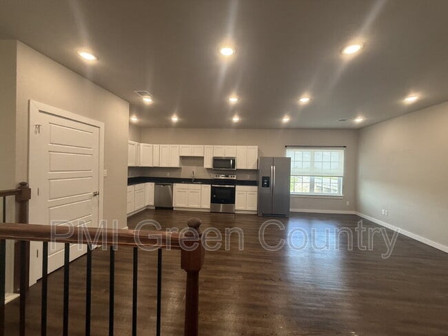 Photo - 13527 S Mingo Rd