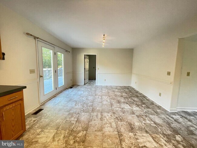 Photo - 10197 Madison Dr