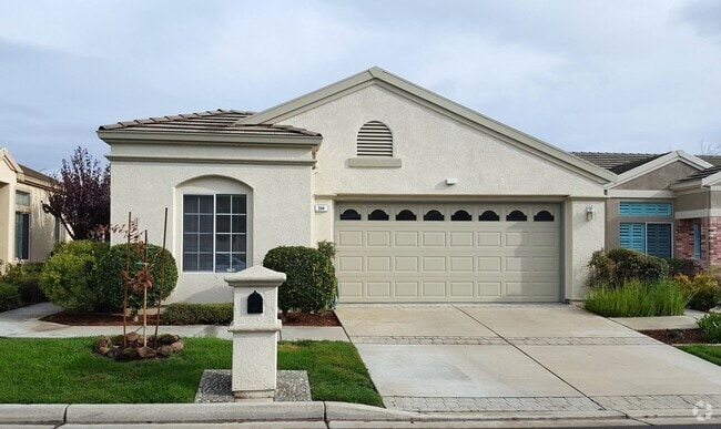 Building Photo - Summerset I in Brentwood-2/2 with Communit... Rental