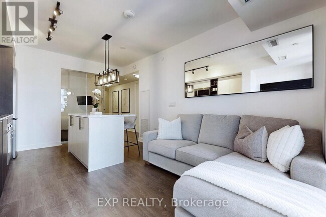 Photo - 36 Zorra St Unité 330