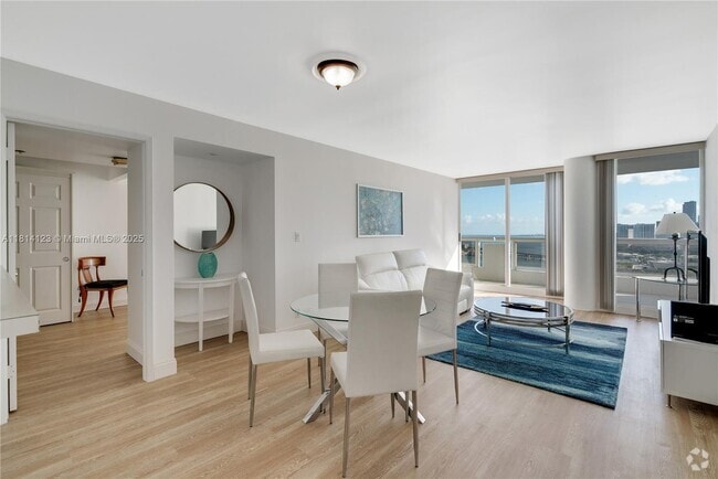 Building Photo - 1717 N Bayshore Dr Unit A-3753 Rental