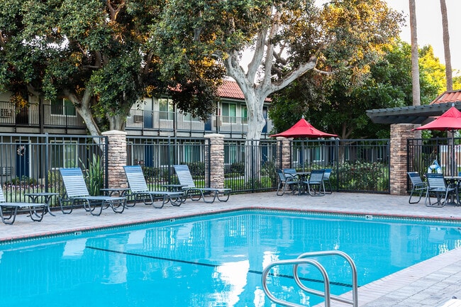 Did someone say pool party?