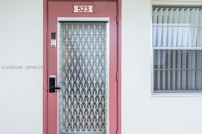 523 Fanshaw N Unit 523