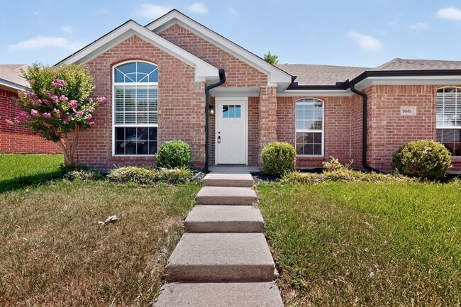Photo - 9881 Cambridge Dr