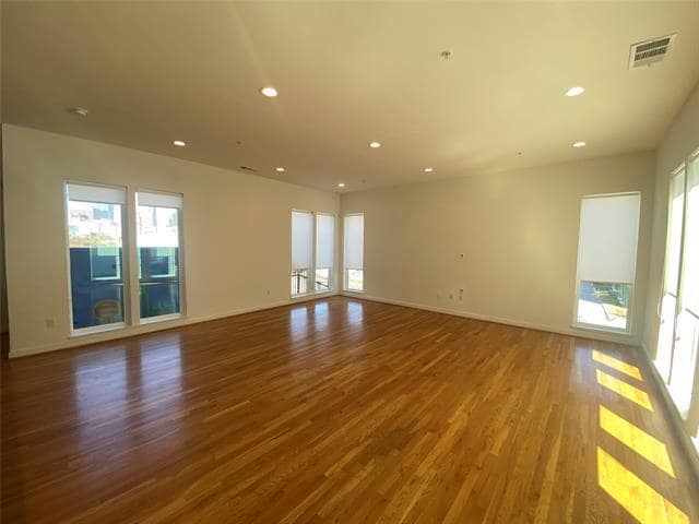 Photo - 1505 S Akard St