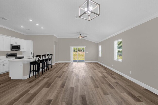 Photo - 706 Stanley Ave