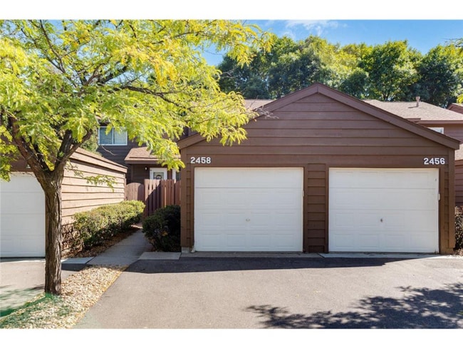 Photo - 2458 Crestwood Dr