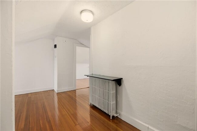 Photo - 31 Bayside Ave Unit 4