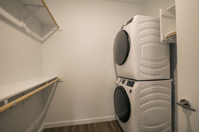 Allaso Journal Center apartments — community photo