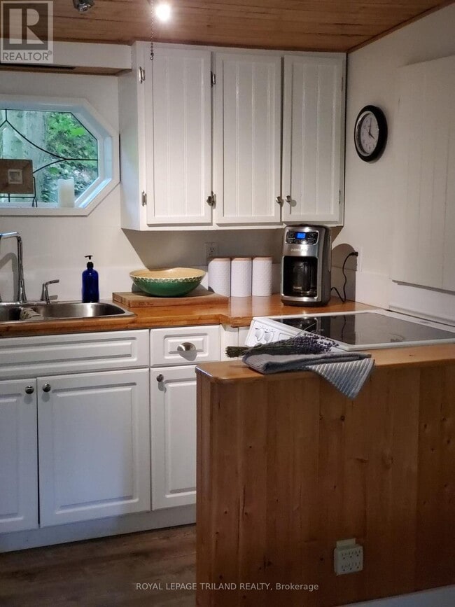 Photo - 477 Dover Pl