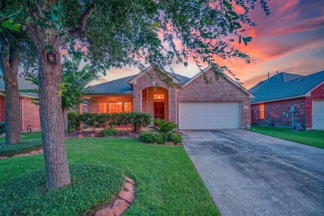 Building Photo - 16011 Belleshire Glen Ln