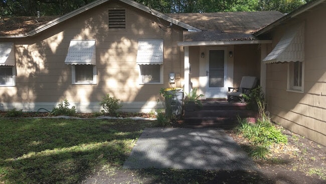 2647-A Peacock Street