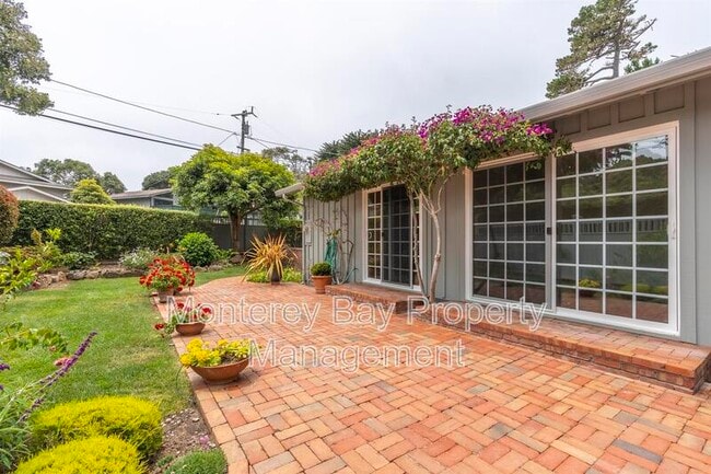 Photo - 2937 Lupin Ln