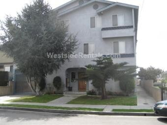 Front of building - 4446 136th W St Unit 4